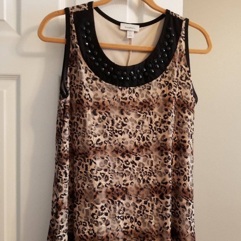 Woman's 2 piece sleeveless skirt set